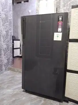 POLYTRON PRA-15CMS KULKAS 1 PINTU