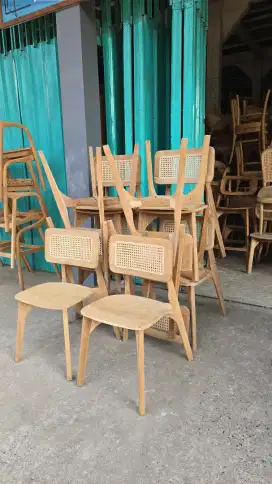 Kursi cafe, kursi meja makan, kursi cafe rotan
