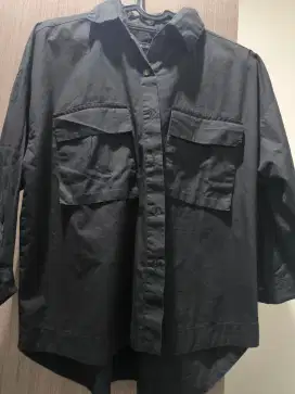 Preloved Kemeja Hitam Lengan 7/8