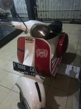 Vespa p150s tahun 1986