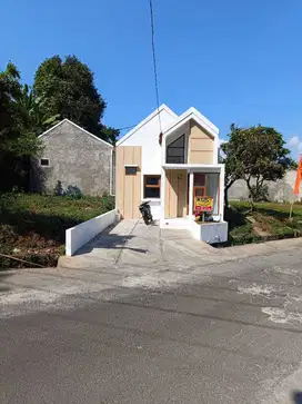 Dijual Rumah Minimalis Strategis Pinggir Jalan