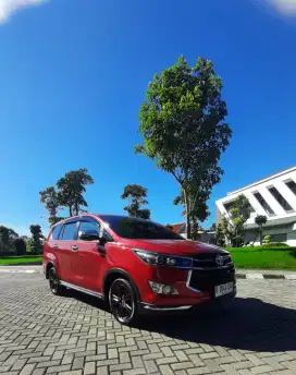 km 60rb innova Venturer Matic Diesel 2018