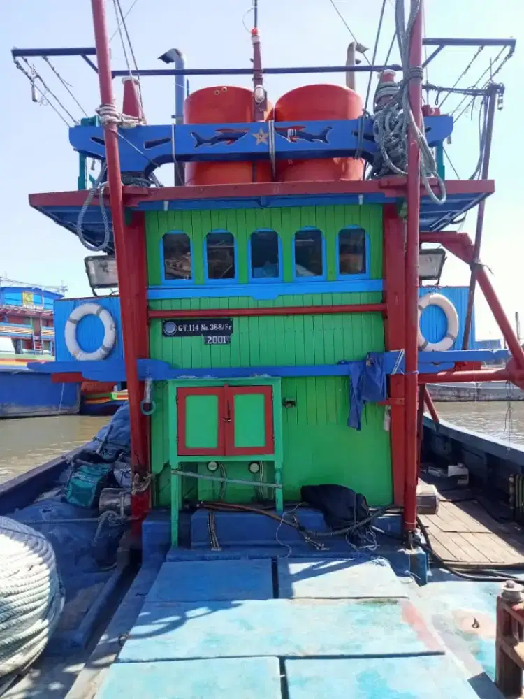 Dijual kapal ikan poursein