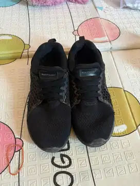 Sepatu second hushpupies size 40