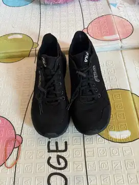 Sepatu anak second fila size 36