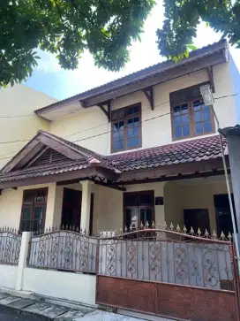 Disewakan rumah 2 lantai di Pondok benda Pamulang