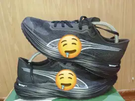 Sepatu casual running hitam