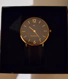 Jam tangan Tommy Hilfiger