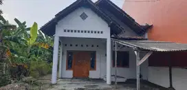 Dijual Rumah + Tanah 260m2 woltermungindi ( wilayah kos kosan )