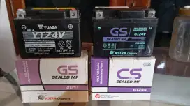 Aki motor merek Yuasa dan GS ( 2 ) aki kering 12 volt