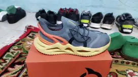 sepatu olahraga ori pabrik