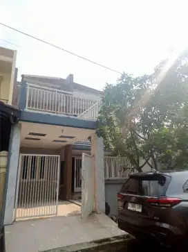 Kutisari habis renovasi siap huni furnished baru