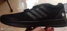 Sepatu anak sekolah dasar(SD)