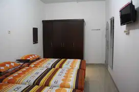 Kost Dekat STMIK Mikroskil, Sekolah Methodist 2 & Sutomo Thamrin