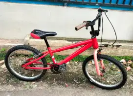Sepeda bmx ukuran 20 siap pakai