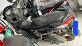 N Max 2021 warna hitam doff