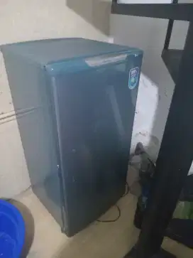 Jual lemari es merk lg