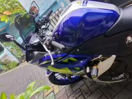 Yamaha R25 SILAHKAN