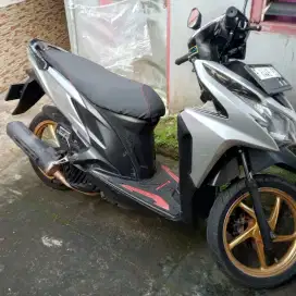 Vario 125 CC,pajak hidup,lengkap tahun 2012