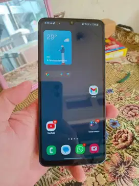 Samsung galaxy a06 4/64 like new
