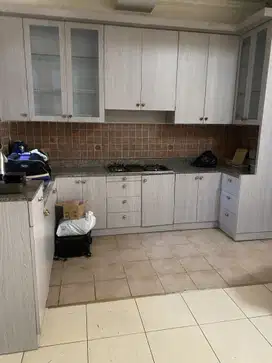 Dijual rumah strategis