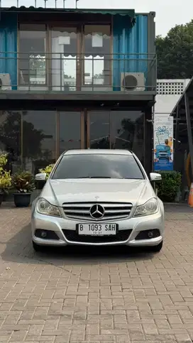 Mercedes-Benz C200 2012 Bensin