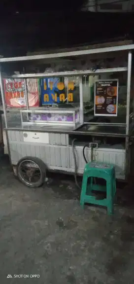 Gerobak roti bakar