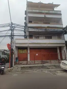 Dijual ruko  stategis 4.5 lantai di batu ceper