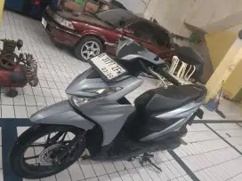 Honda Beat Deluxe 2025 km 2rb Istimewa baru 4 bulan ( Pajak sd Mar 26)
