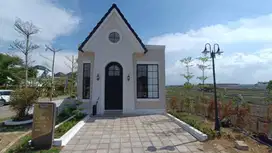 600JUTAAN RUMAH KONSEP FARMHOUSE DI SURABAYA BARAT FREE DP FREE BIAYA2