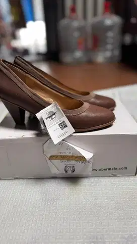 Sepatu Obermain