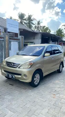 Toyota Avanza G 1.3 2005 Manual Warna Emas