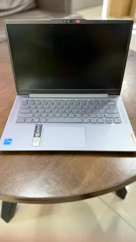 Lenovo Ideapad Slim 3 14IRU8 5PID