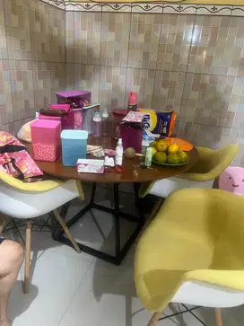 Meja Makan Bekas