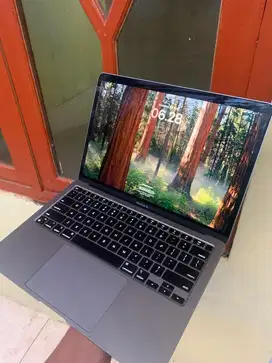 Macbook air m1 8/256