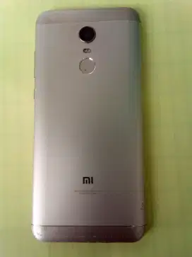 DIJUAL REDMI 5 PLUS NORMAL BATANGAN