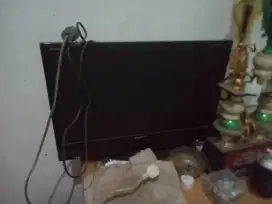 tv lcd 21 inc merek Polytron