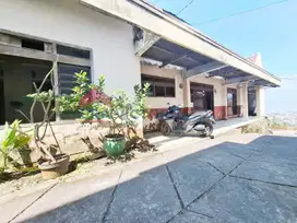 Villa Nyaman Batu Dekat Selecta & Hotel Purnama Cocok untuk Invesatasi