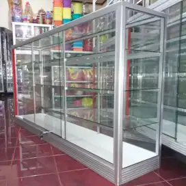 Etalase Panjang 2 Meter, Kondisi Baru, Kaca full 5mm