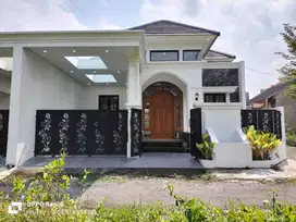 Rumah Cantik Klasik dekat kampus UII