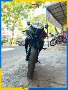 YAMAHA R15 V4 2023 PLAT S BARANG ISTIMEWA HIKMAH MOTOR GROUP MALANG