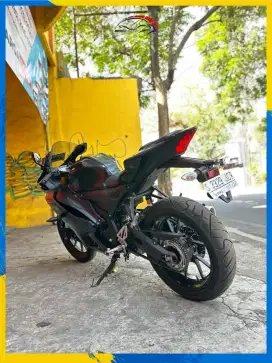 YAMAHA R15 V4 2023 PLAT S BARANG ISTIMEWA HIKMAH MOTOR GROUP MALANG