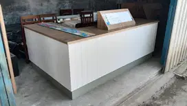 Booth beserta lemari