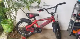Jual sepeda anak laki.umut sekitar 3 sampai 5 tahun