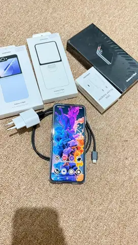 Samsung Z Flip6