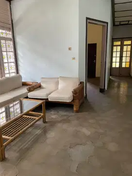 Disewakan Ruang Usaha di Sayap Dago Bandung Tengah