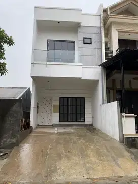 Dijual Rumah Baru Green Garden, Jalan Panjang Jakarta Barat