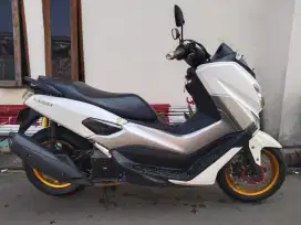Yamaha nmax non abs 2018 lengkap bagus