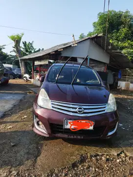 Nissan Grand livina 2012 Bensin