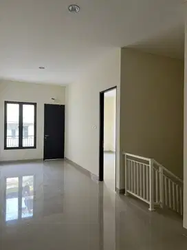 DIJUAL Rumah NEW Hadap Timur di Gading Elok Timur HARGA 3.2M